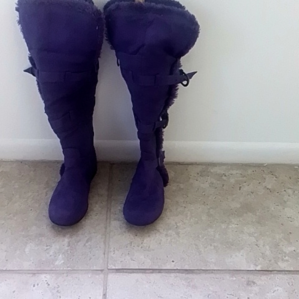 Purple snow boots